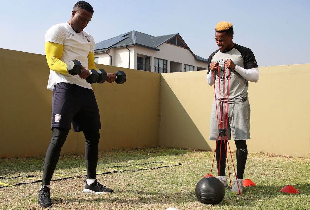 Maboe trains with Jomo Cosmos goalkeeper Themba Sh