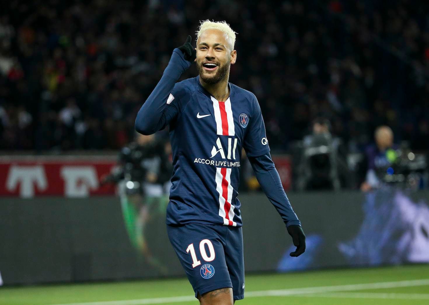3. Neymar (Paris Saint-Germain) – €3.1 million per