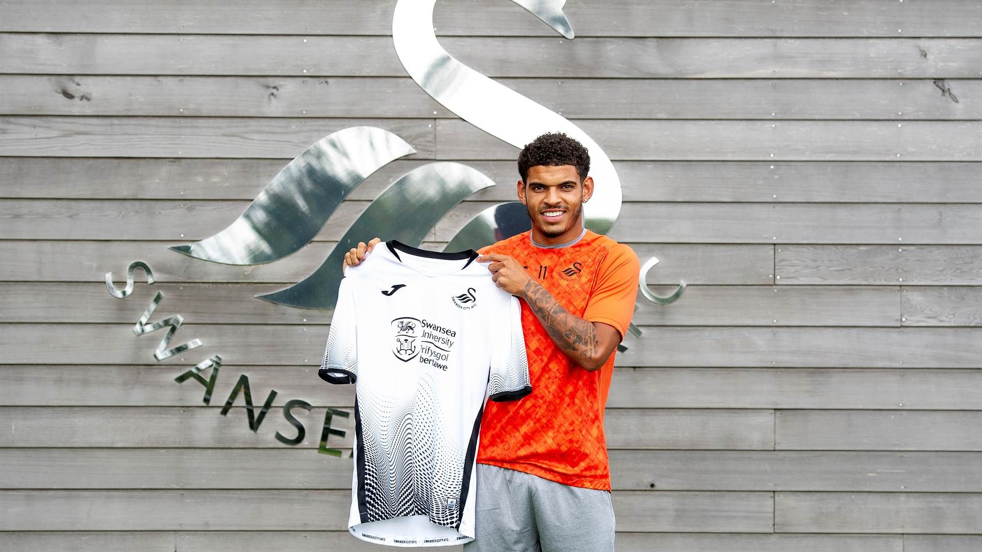 Morgan Gibbs-White (Wolverhampton Wanders loaned t