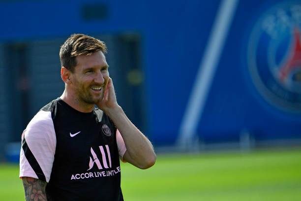 Lionel Messi - Free agent to Paris Saint-Germain 