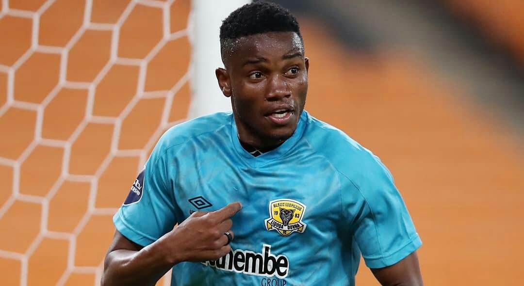 Ovidy Karuru (32) - forward and midfielder