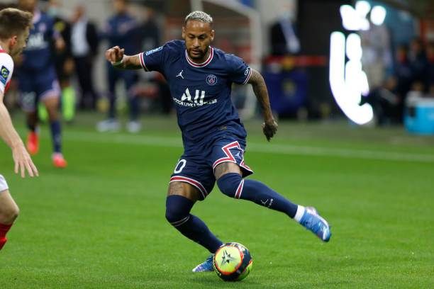 3. Neymar (Paris Saint-Germain) - €100 million