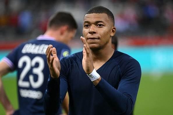6. Kylian Mbappe (Paris Saint-Germain) - $566 000 