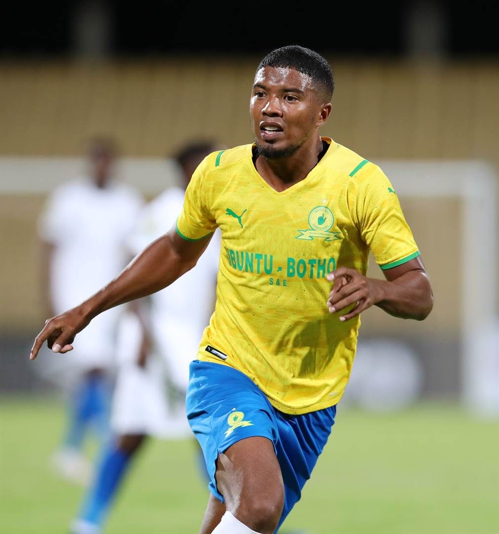 LB: Lyle Lakay (Mamelodi Sundowns) – R15.4 million